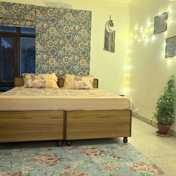 Deluxe room with lawn view - Image 3